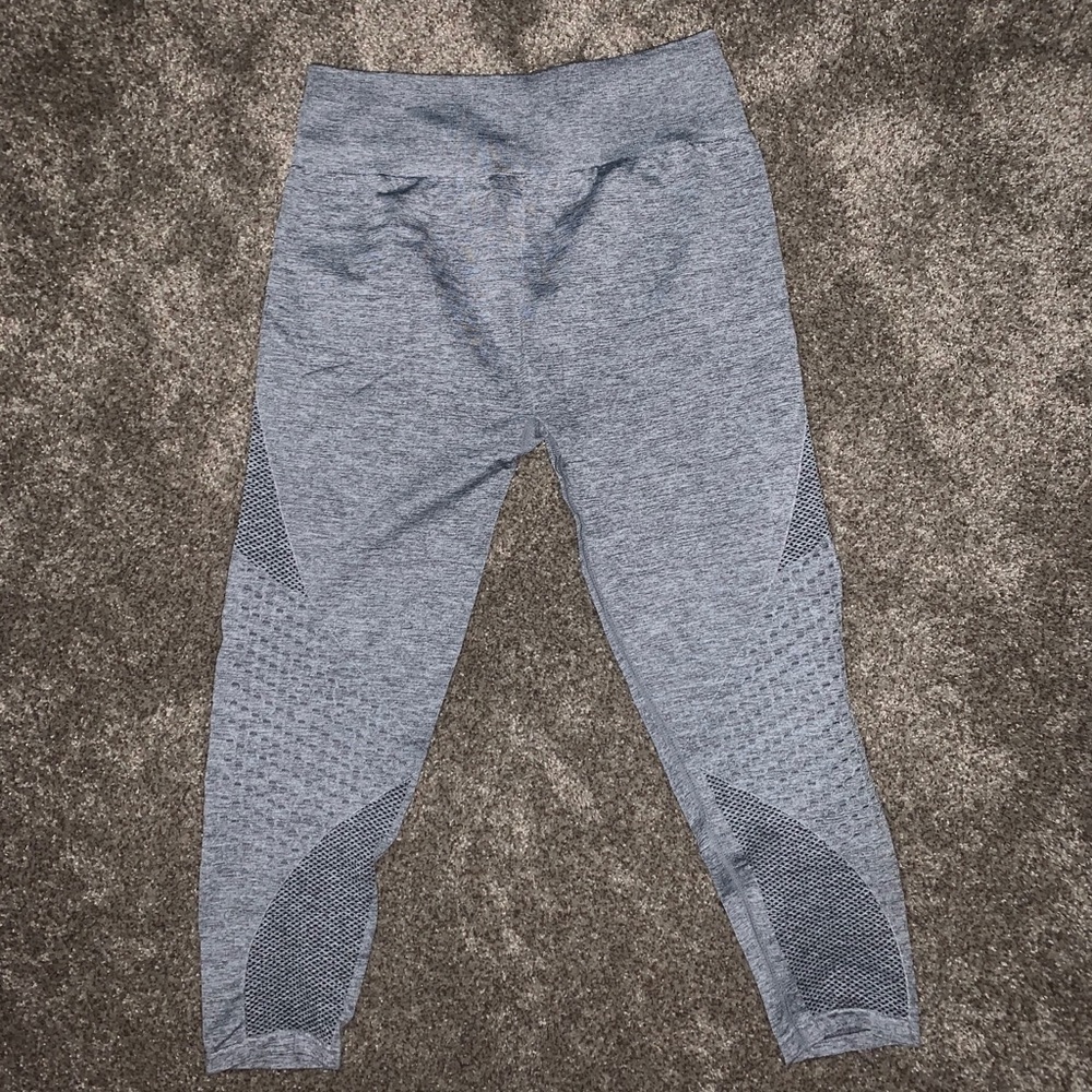 Fabletics capris